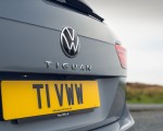 2021 Volkswagen Tiguan Life (UK-Spec) Badge Wallpapers  150x120 (51)