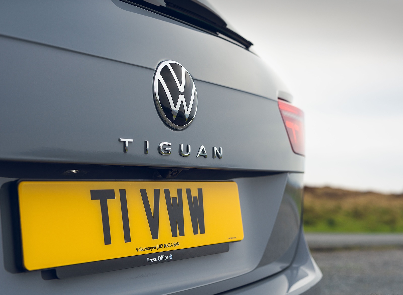 2021 Volkswagen Tiguan Life (UK-Spec) Badge Wallpapers  #51 of 84