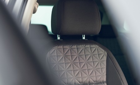 2021 Volkswagen Tiguan Life (UK-Spec) Interior Seats Wallpapers 450x275 (68)