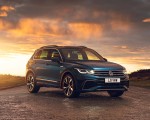 2021 Volkswagen Tiguan R-Line (UK-Spec) Front Three-Quarter Wallpapers 150x120