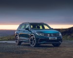 2021 Volkswagen Tiguan R-Line (UK-Spec) Front Three-Quarter Wallpapers 150x120