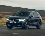 2021 Volkswagen Tiguan R-Line (UK-Spec) Front Three-Quarter Wallpapers 150x120 (7)