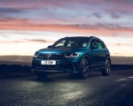 2021 Volkswagen Tiguan R-Line (UK-Spec) Front Three-Quarter Wallpapers 150x120 (37)