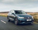 2021 Volkswagen Tiguan R-Line (UK-Spec) Front Three-Quarter Wallpapers 150x120 (16)