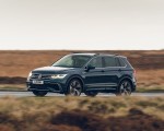 2021 Volkswagen Tiguan R-Line (UK-Spec) Front Three-Quarter Wallpapers 150x120 (4)