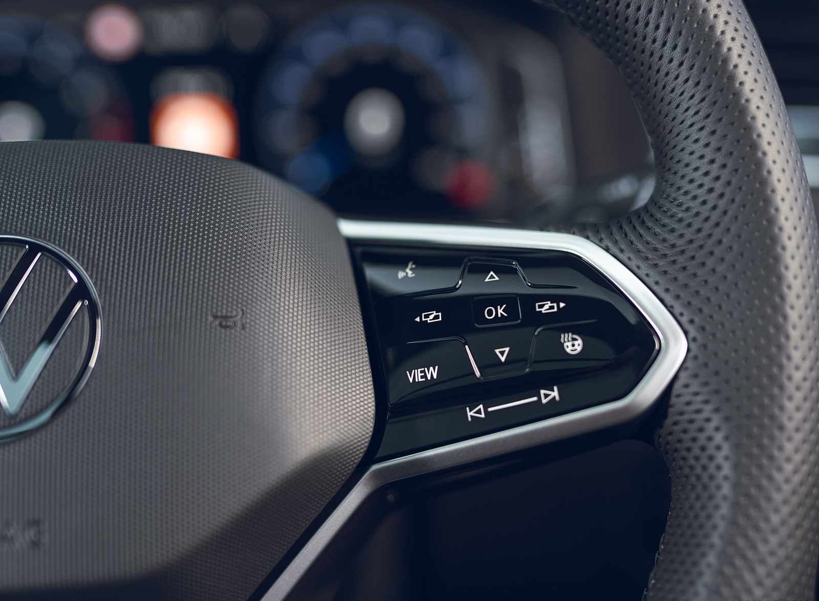2021 Volkswagen Tiguan R-Line (UK-Spec) Interior Steering Wheel Wallpapers #81 of 112