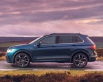 2021 Volkswagen Tiguan R-Line (UK-Spec) Side Wallpapers 150x120 (40)