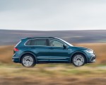 2021 Volkswagen Tiguan R-Line (UK-Spec) Side Wallpapers 150x120 (22)