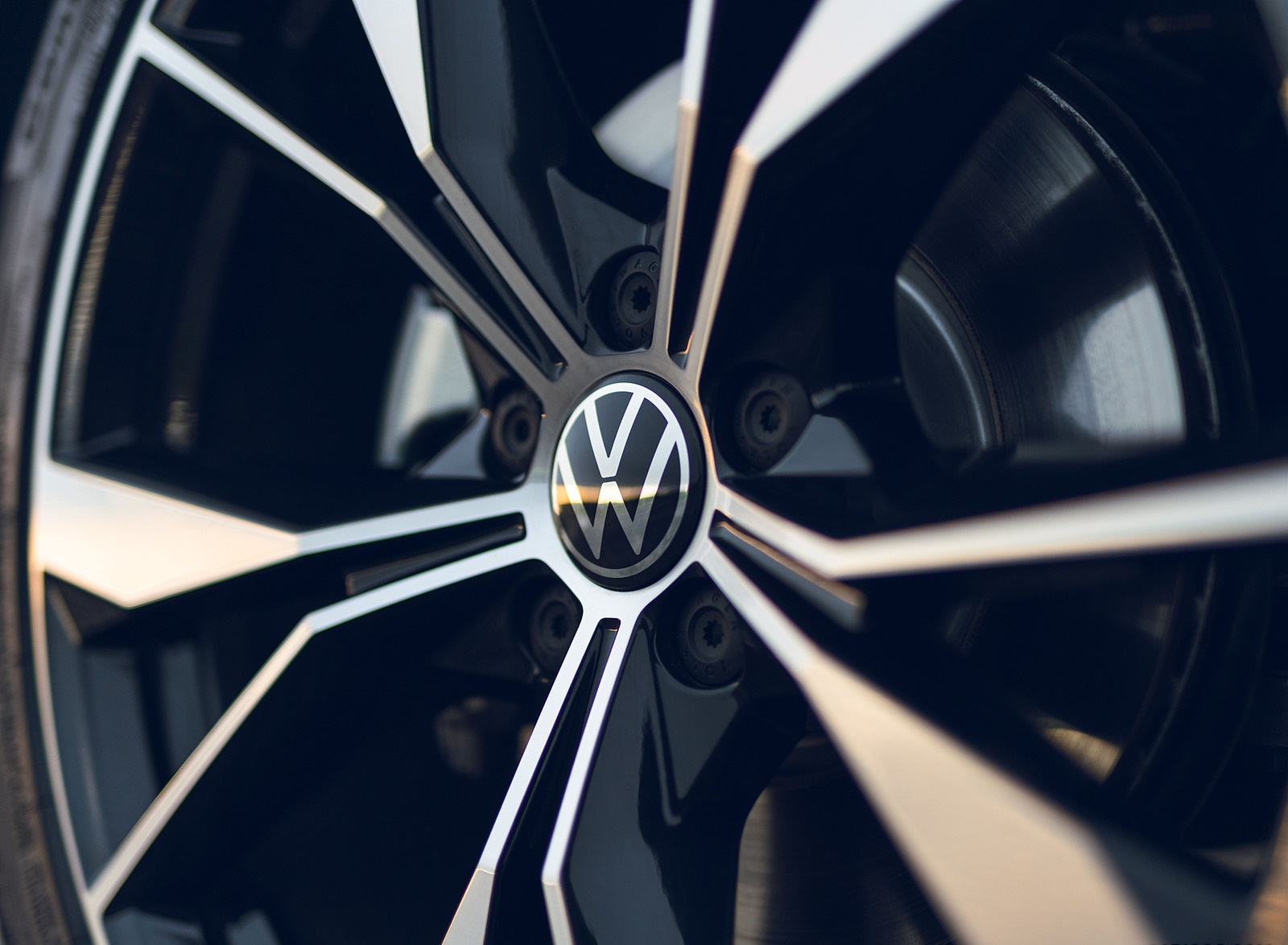 2021 Volkswagen Tiguan R-Line (UK-Spec) Wheel Wallpapers  #59 of 112