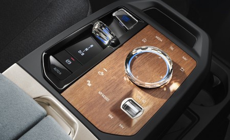 2022 BMW iX Central Console Wallpapers 450x275 (62)
