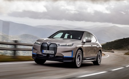 2022 BMW iX Front Three-Quarter Wallpapers 450x275 (30)