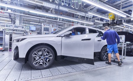 2022 BMW iX Production Wallpapers  450x275 (144)