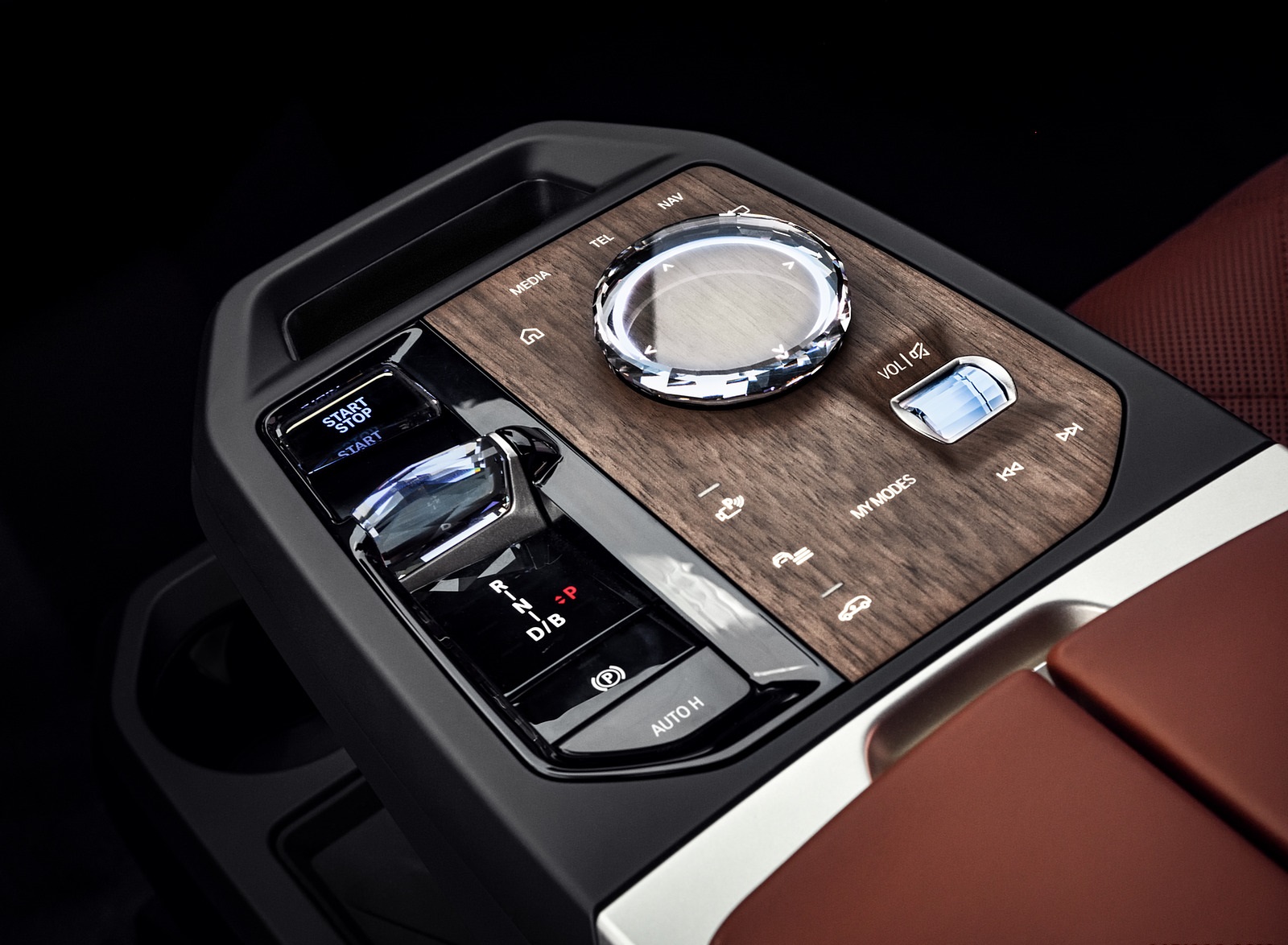 2022 BMW iX with Sport Package Central Console Wallpapers #28 of 164