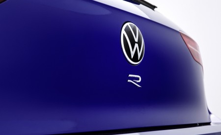 2022 Volkswagen Golf R Badge Wallpapers 450x275 (65)