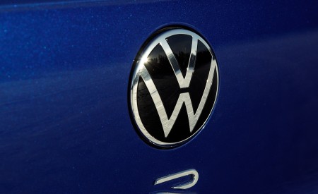 2022 Volkswagen Golf R Badge Wallpapers 450x275 (48)