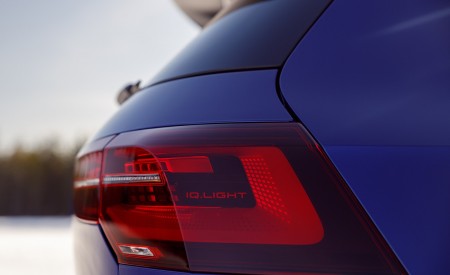 2022 Volkswagen Golf R Tail Light Wallpapers 450x275 (41)