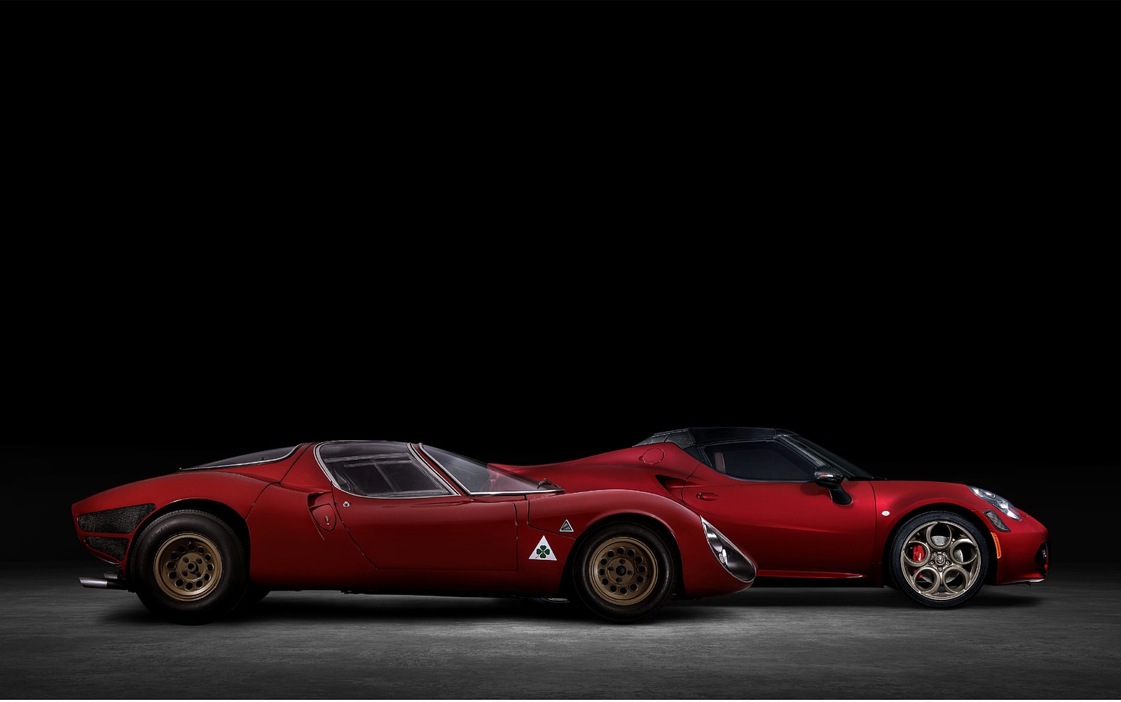 2020 Alfa Romeo 4C Spider 33 Stradale Tributo and 1967 Alfa Romeo 33 Stradale Side Wallpapers #15 of 28