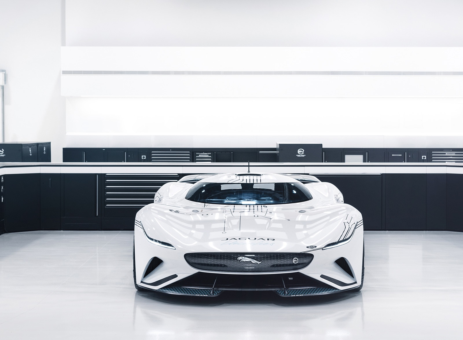 2020 Jaguar Vision Gran Turismo SV Front Wallpapers #6 of 44