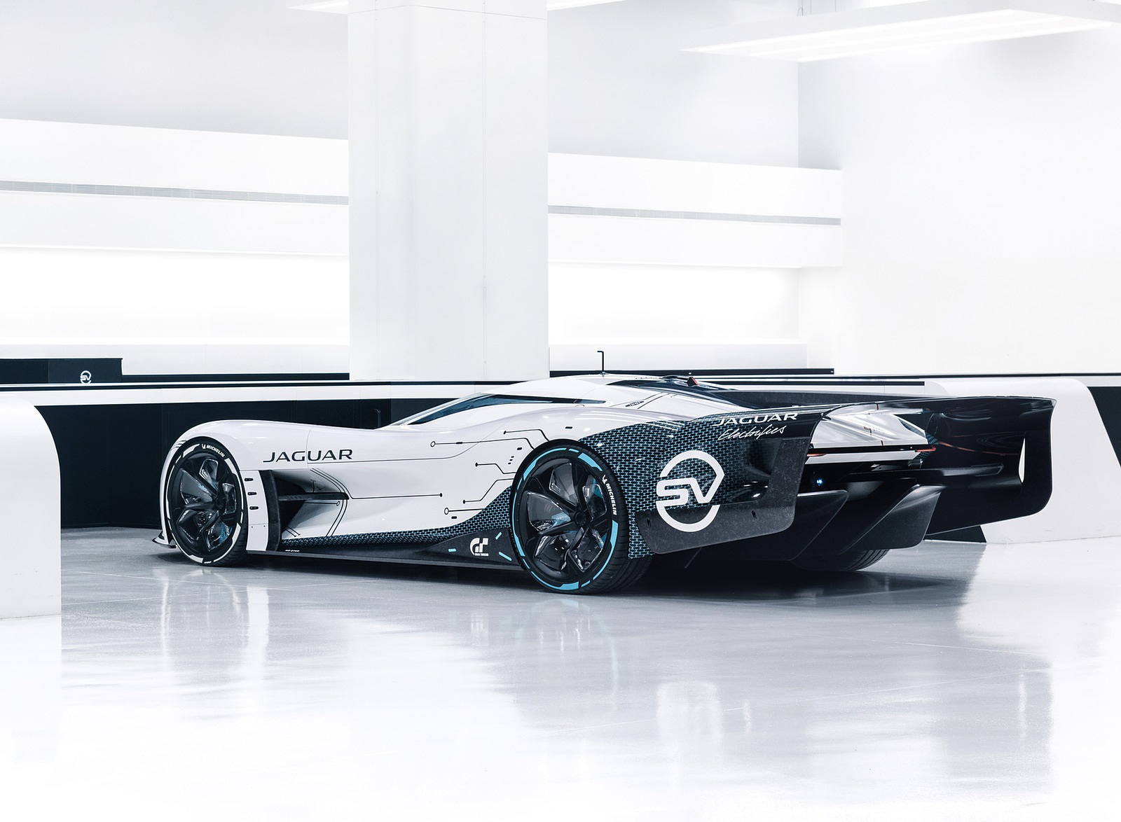 2020 Jaguar Vision Gran Turismo SV Rear Three-Quarter Wallpapers (7)