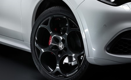 2021 Alfa Romeo Stelvio Veloce Ti Wheel Wallpapers 450x275 (24)