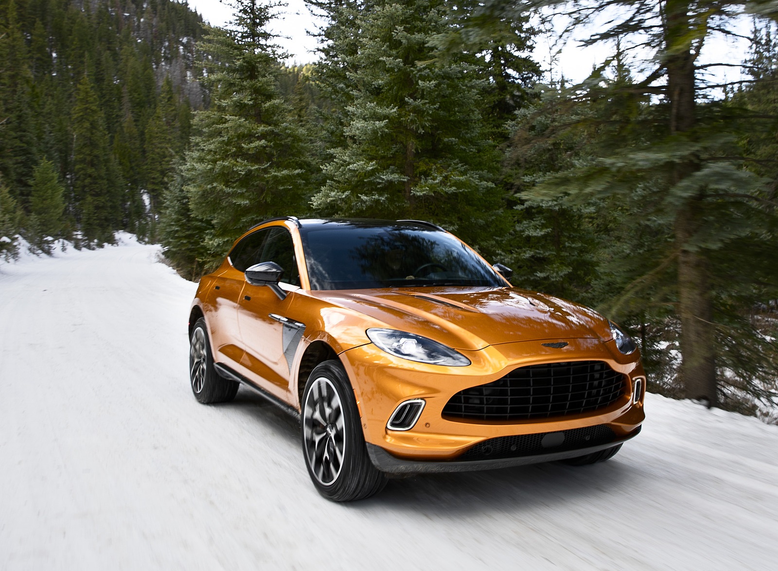 2021 Aston Martin DBX (Color: Golden Saffron; US-Spec) Front Three-Quarter Wallpapers  (3)