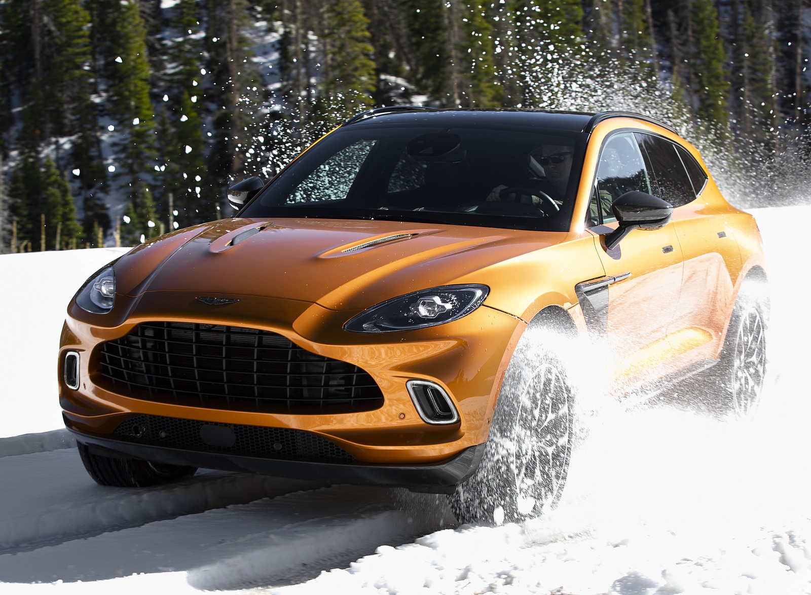 2021 Aston Martin DBX (Color: Golden Saffron; US-Spec) Front Three-Quarter Wallpapers (6)