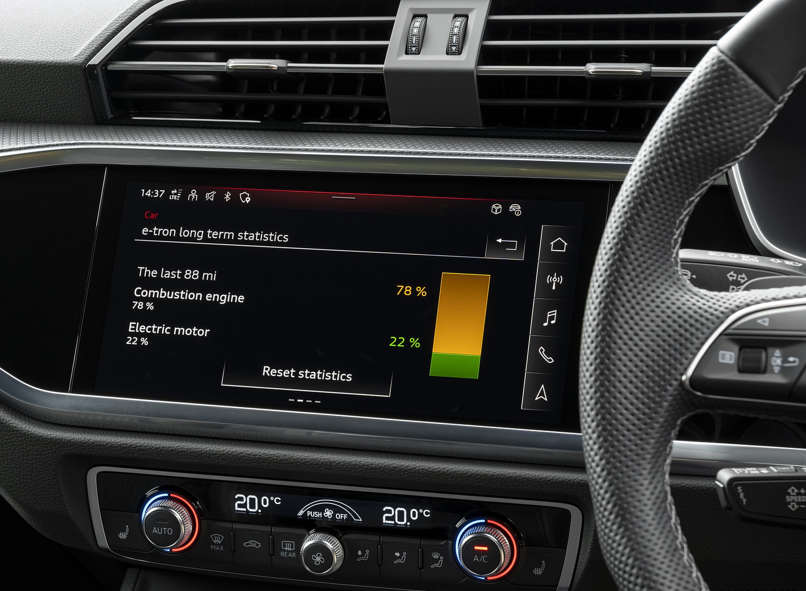 2021 Audi Q3 45 TFSI e Plug-In Hybrid (UK-Spec) Central Console Wallpapers #93 of 104