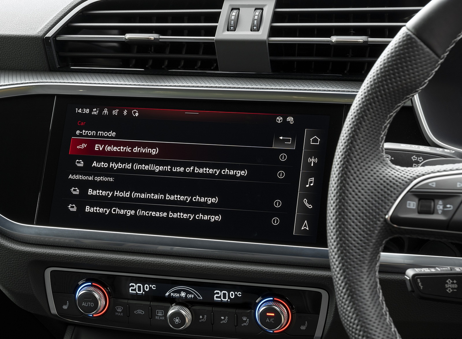 2021 Audi Q3 45 TFSI e Plug-In Hybrid (UK-Spec) Central Console Wallpapers #75 of 104