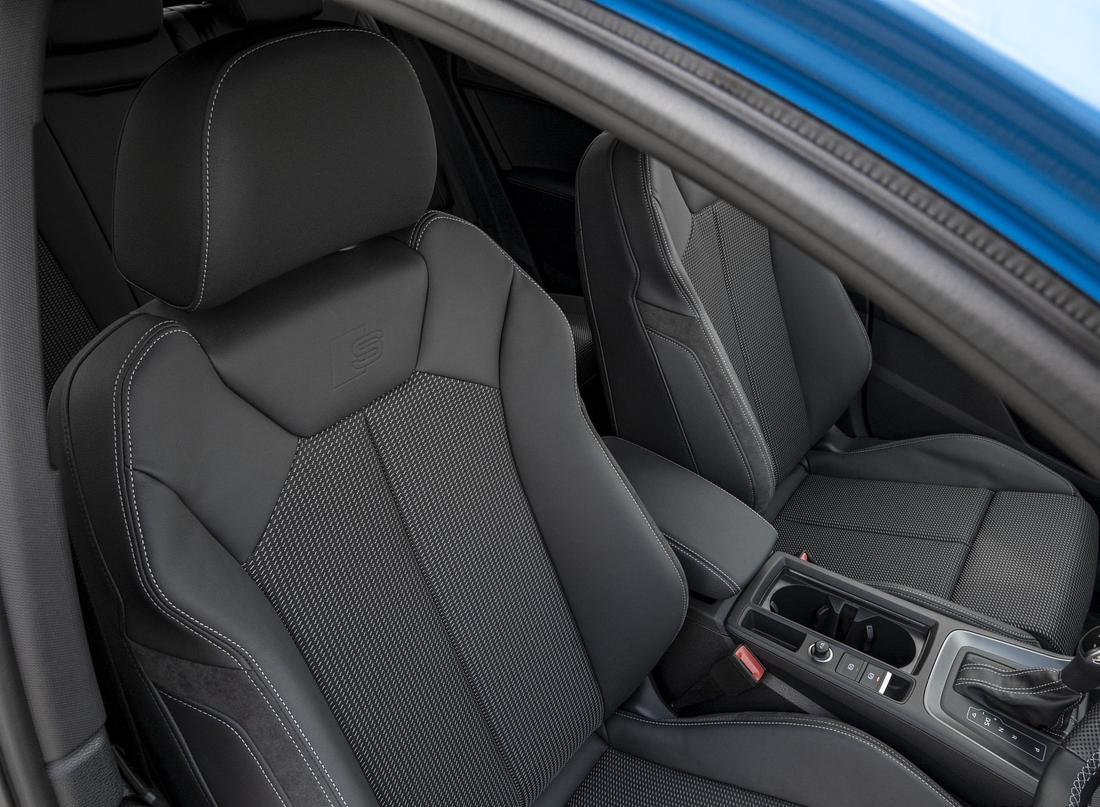 2021 Audi Q3 45 TFSI e Plug-In Hybrid (UK-Spec) Interior Front Seats Wallpapers #95 of 104