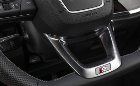 2021 Audi Q3 45 TFSI e Plug-In Hybrid (UK-Spec) Interior Steering Wheel Wallpapers 450x275 (82)