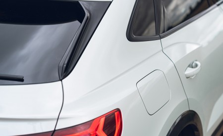 2021 Audi Q3 Sportback 45 TFSI e Plug-In Hybrid (Color: Dew Silver; UK-Spec) Detail Wallpapers 450x275 (75)