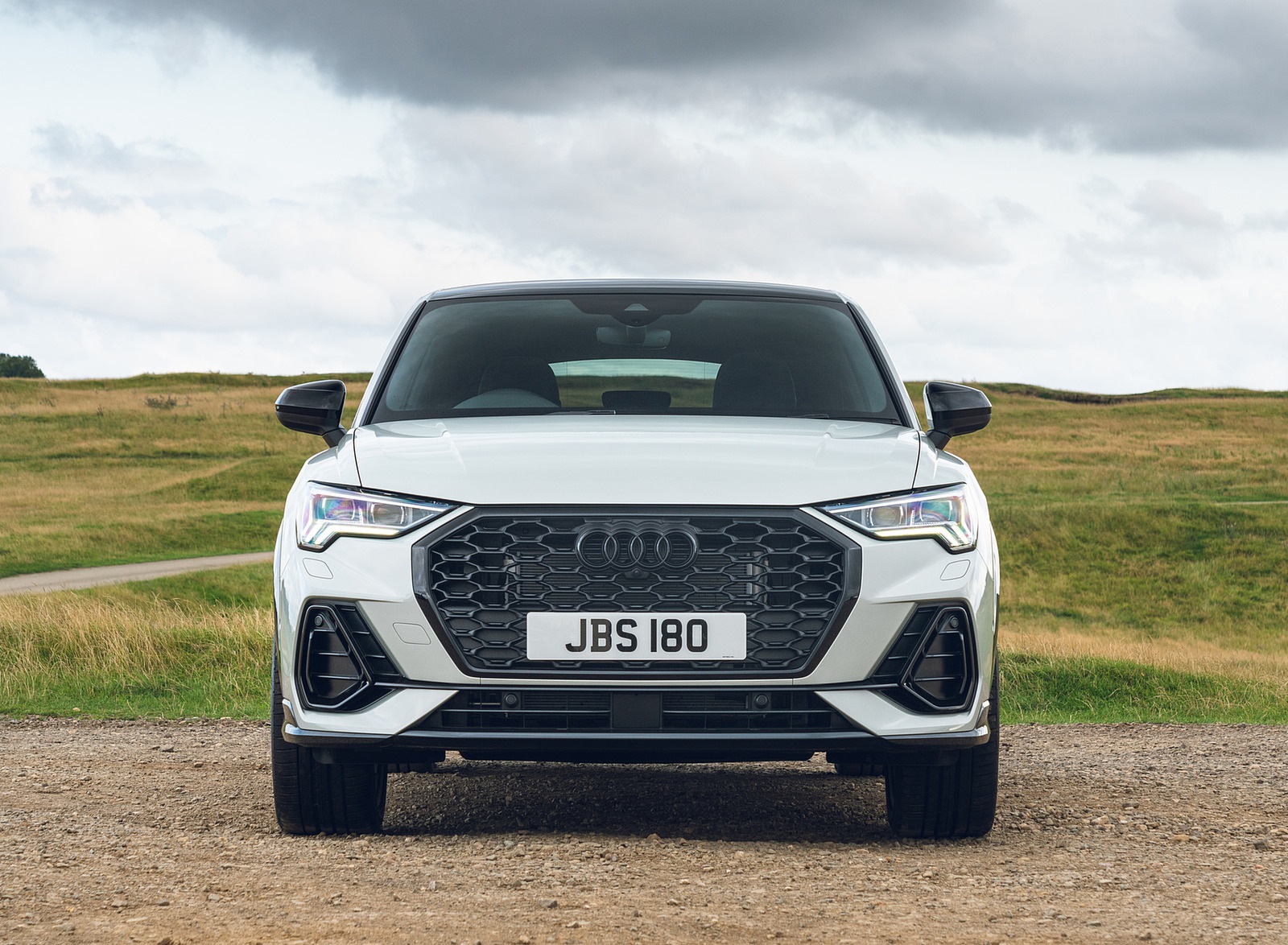 2021 Audi Q3 Sportback 45 TFSI e Plug-In Hybrid (Color: Dew Silver; UK-Spec) Front Wallpapers #58 of 112