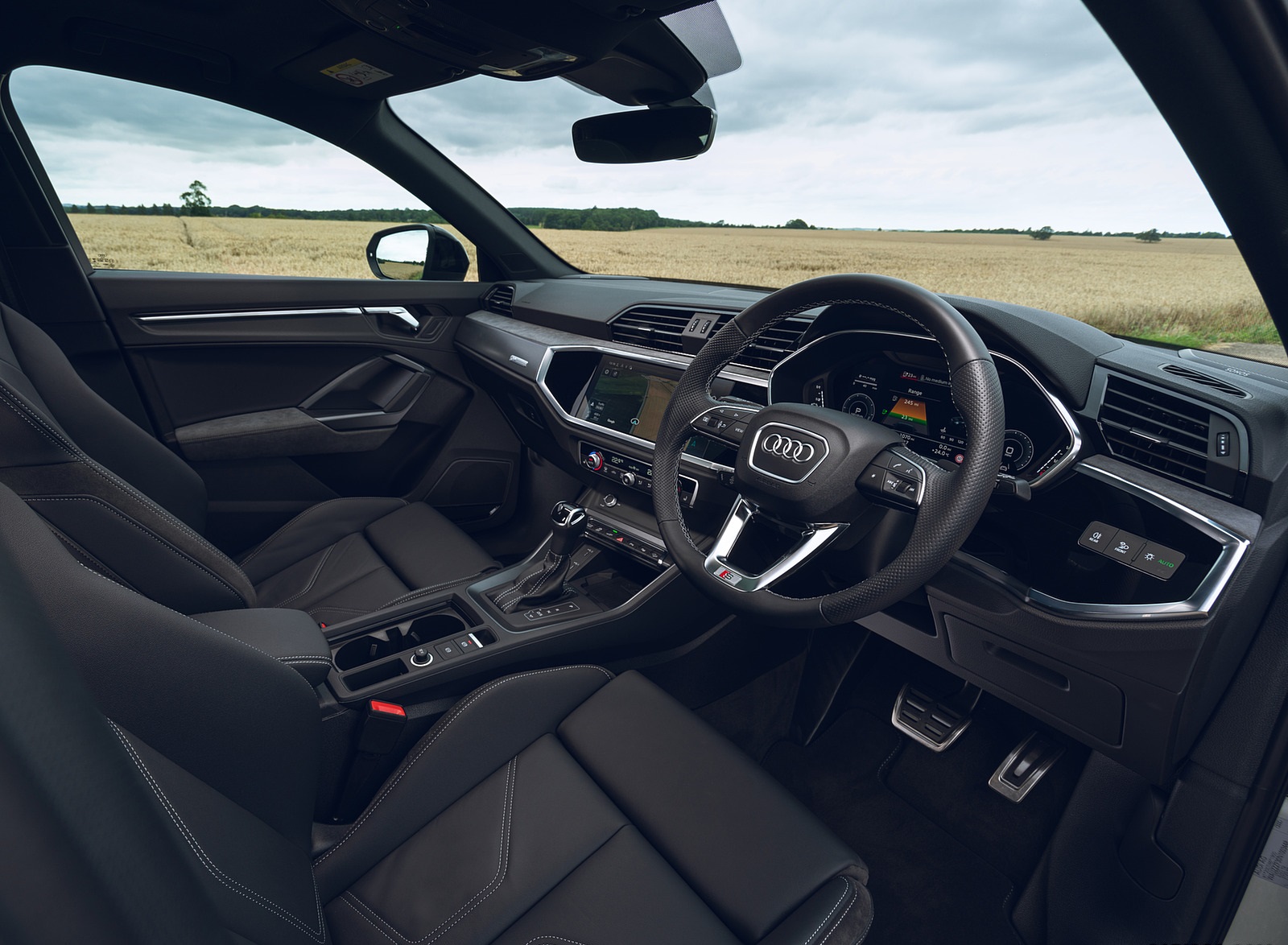 2021 Audi Q3 Sportback 45 TFSI e Plug-In Hybrid (Color: Dew Silver; UK-Spec) Interior Wallpapers #81 of 112