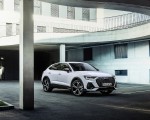 2021 Audi Q3 Sportback TFSI e Plug-In Hybrid (Color: Glacier White) Front Three-Quarter Wallpapers 150x120 (24)