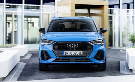 2021 Audi Q3 TFSI e Plug-In Hybrid (Color: Turbo Blue) Front Wallpapers 450x275 (18)