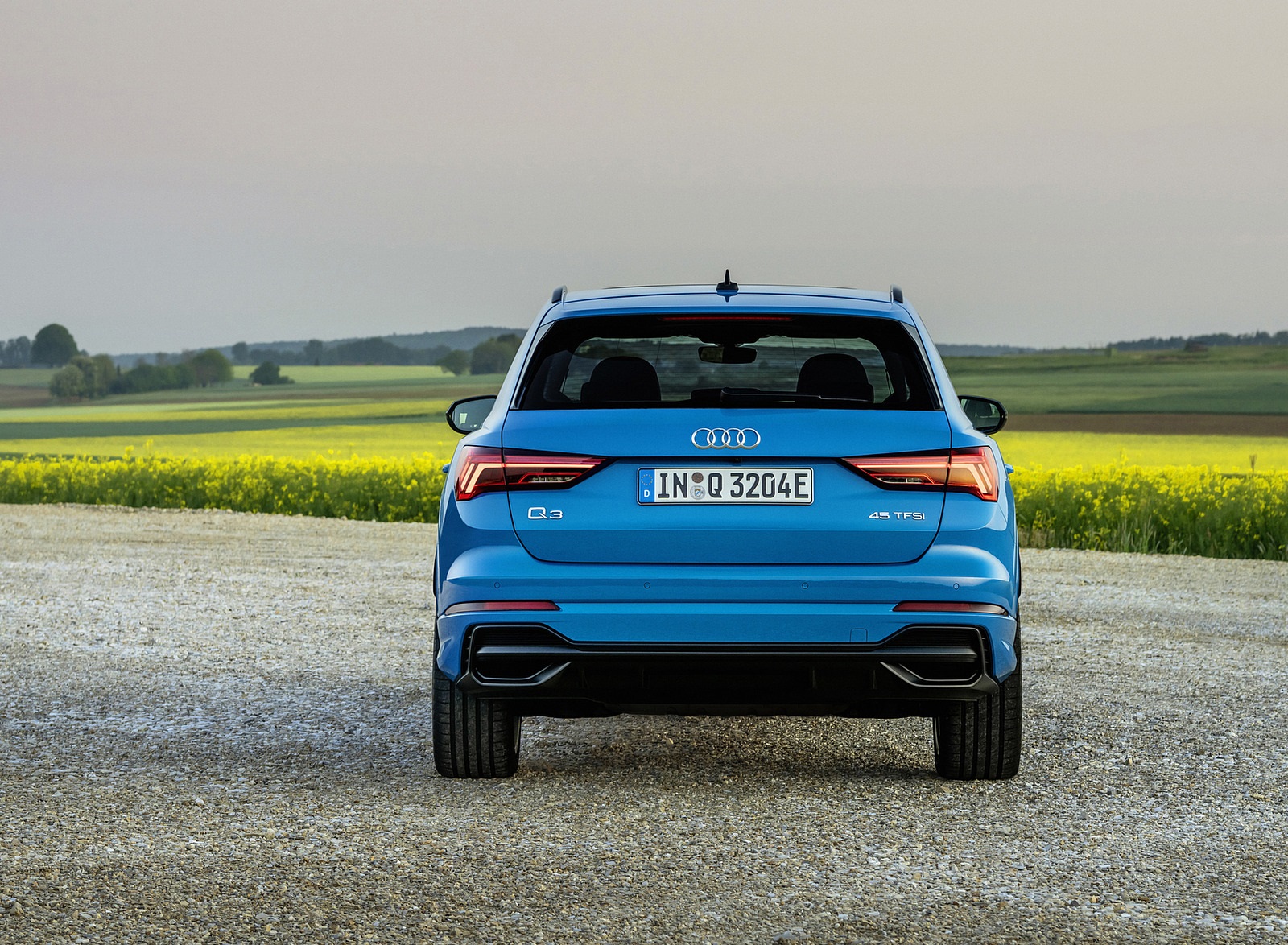 2021 Audi Q3 TFSI e Plug-In Hybrid (Color: Turbo Blue) Rear Wallpapers #12 of 104