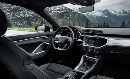 2021 Audi Q3 TFSI e Plug-In Hybrid Interior Wallpapers 450x275 (29)