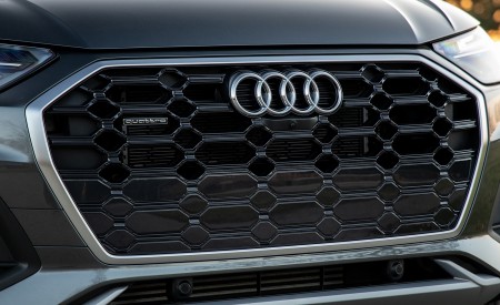 2021 Audi Q5 55 TFSI e quattro PHEV (US-Spec) Grill Wallpapers 450x275 (27)