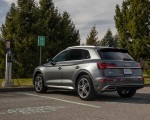 2021 Audi Q5 55 TFSI e quattro PHEV (US-Spec) Rear Three-Quarter Wallpapers 150x120 (22)