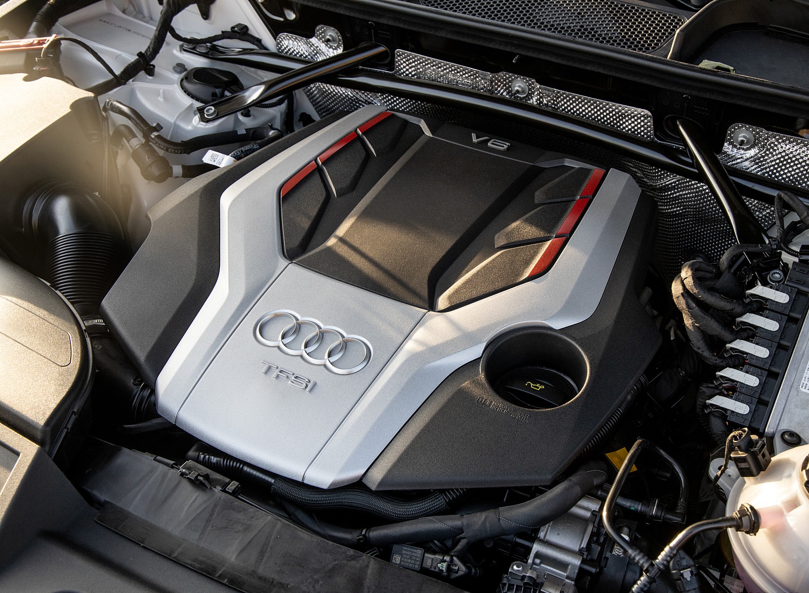 2021 Audi SQ5 (US-Spec) Engine Wallpapers #39 of 64