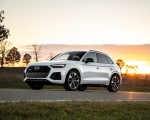 2021 Audi SQ5 (US-Spec) Front Three-Quarter Wallpapers 150x120