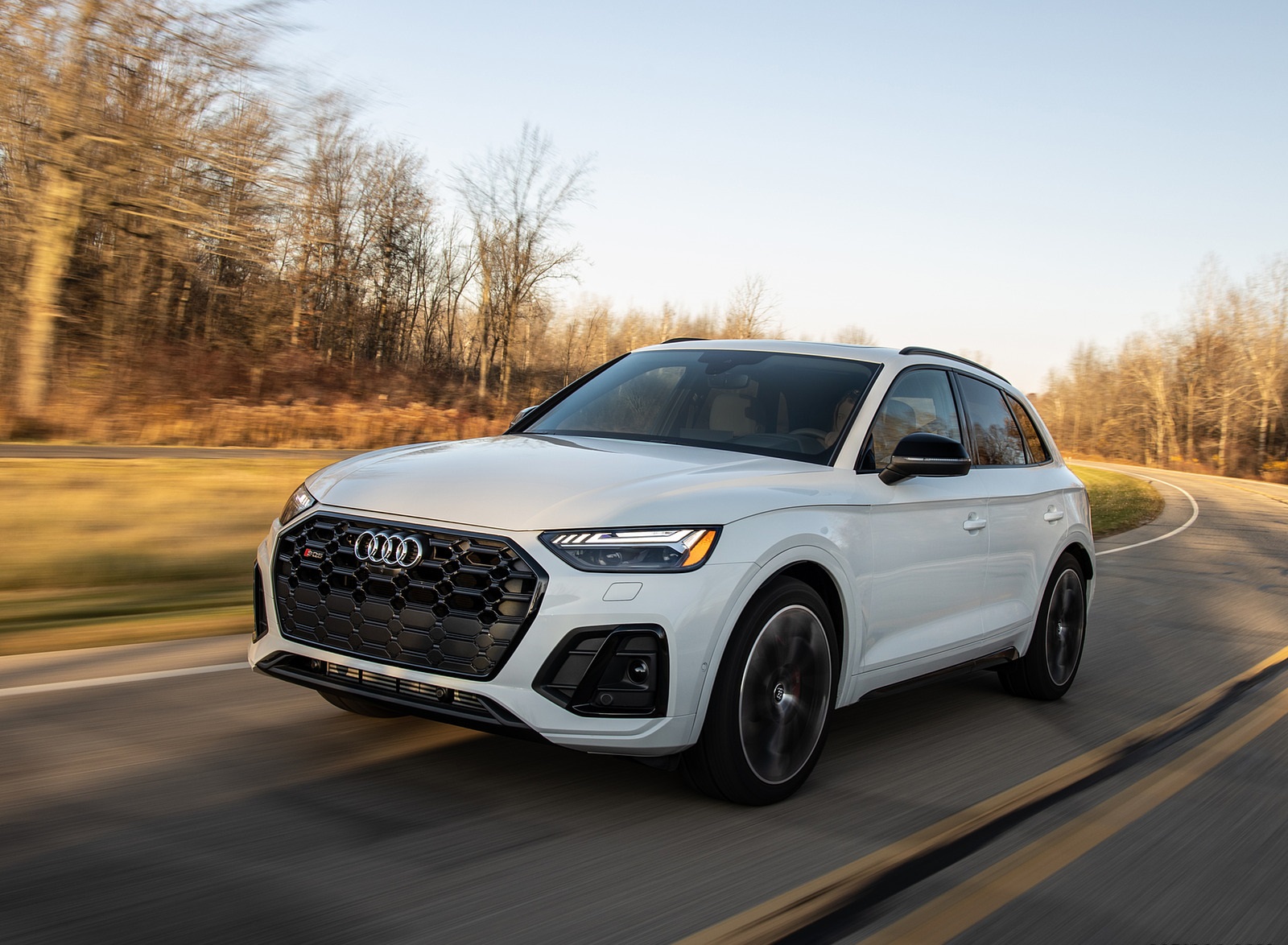 2021 Audi SQ5 (US-Spec) Front Three-Quarter Wallpapers  (6)