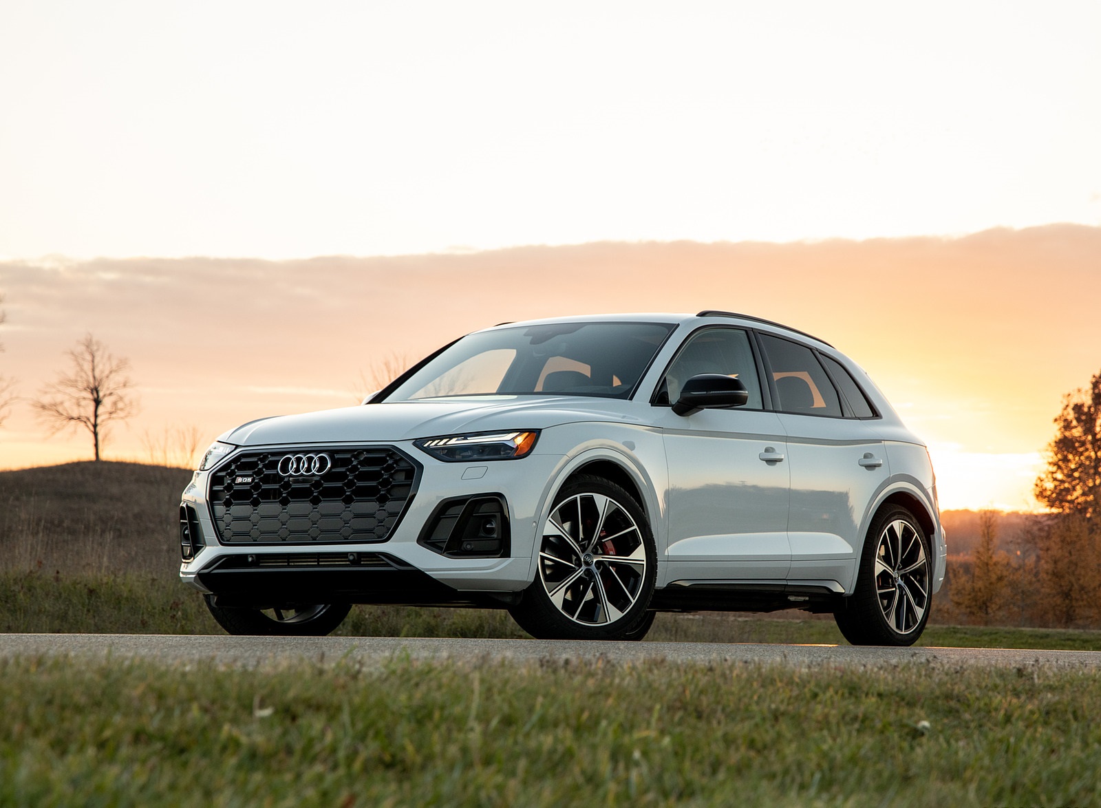 2021 Audi SQ5 (US-Spec) Front Three-Quarter Wallpapers #26 of 64