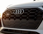 2021 Audi SQ5 (US-Spec) Grill Wallpapers  150x120