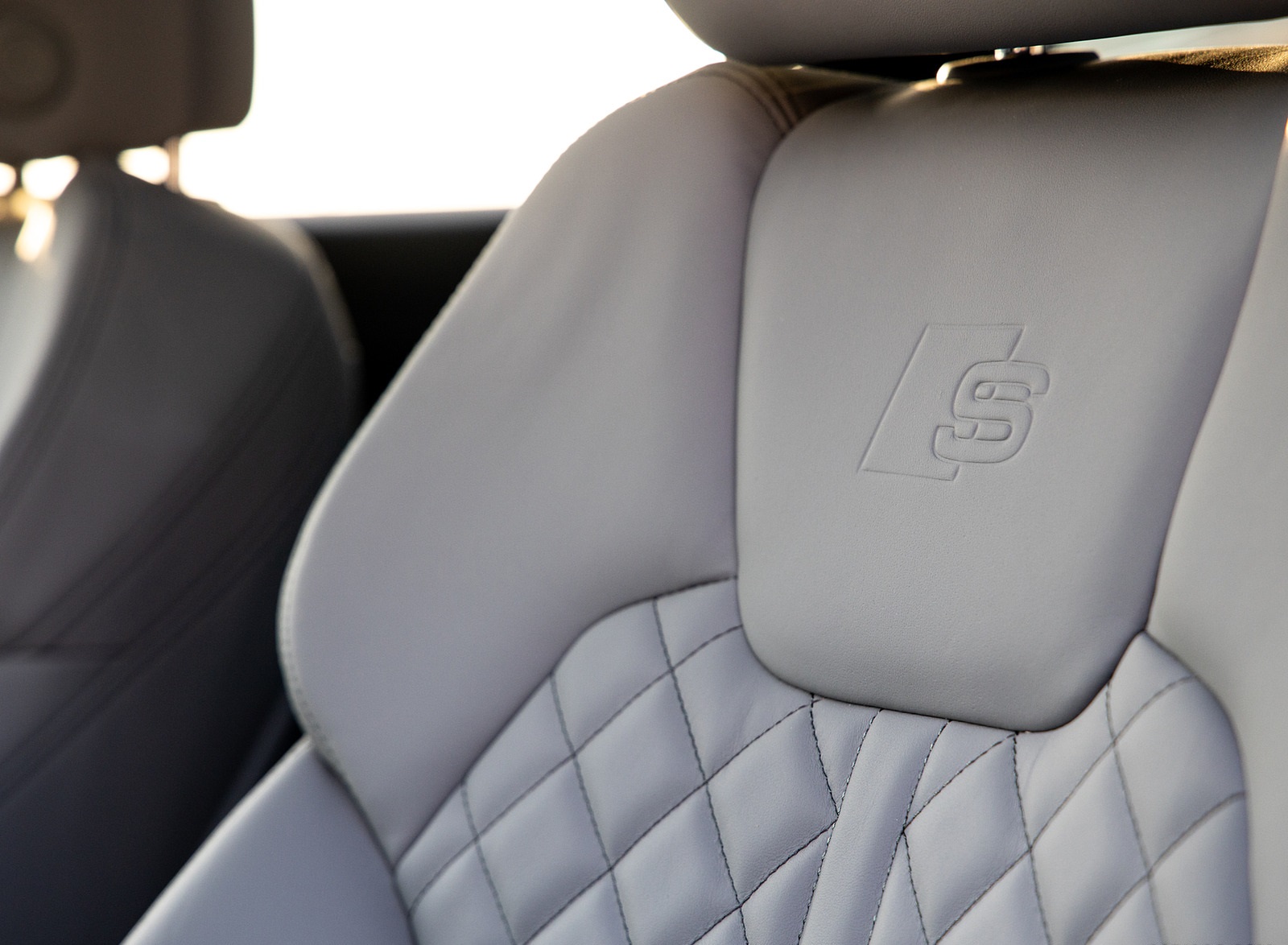 2021 Audi SQ5 (US-Spec) Interior Front Seats Wallpapers  #59 of 64