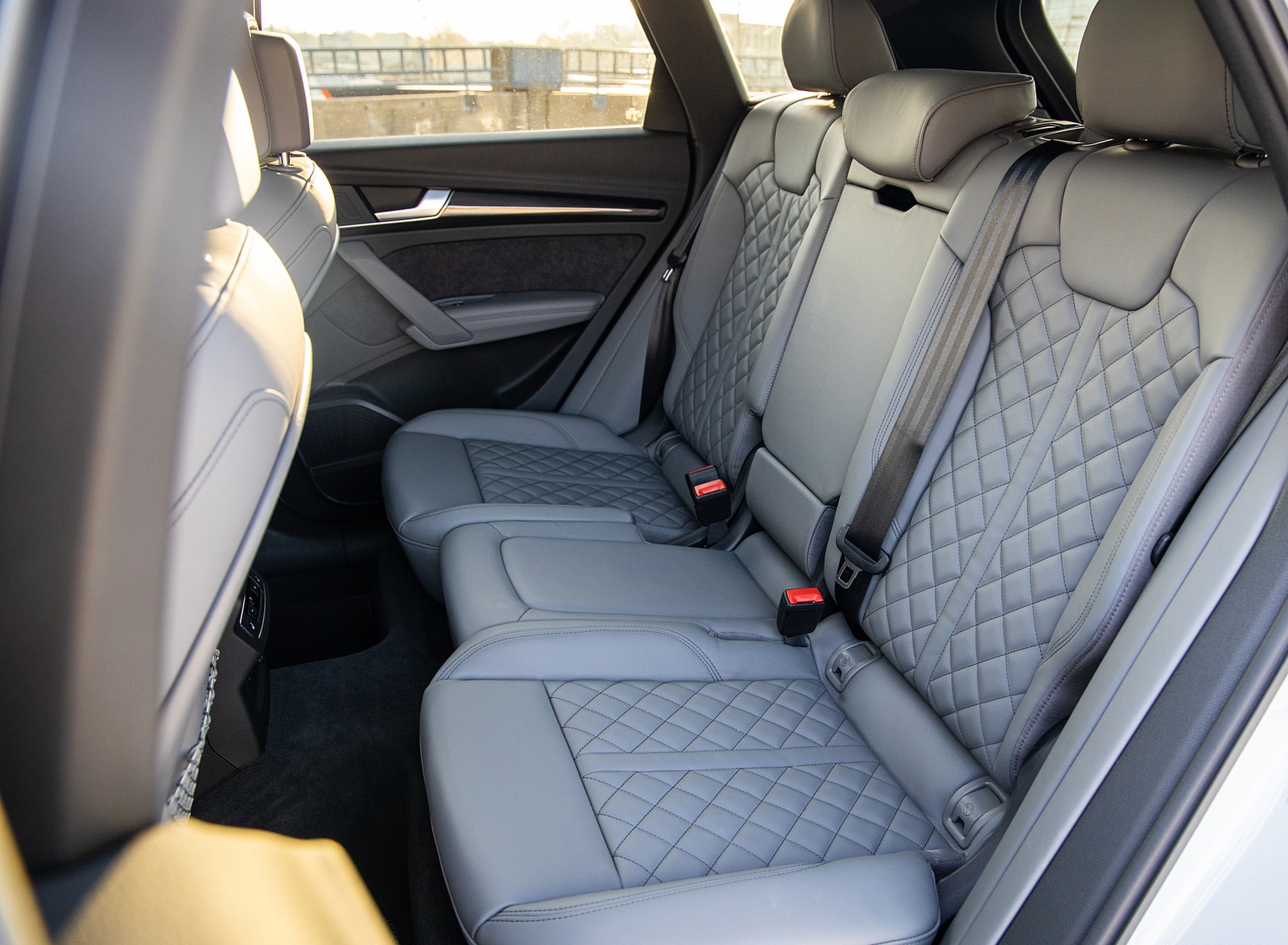 2021 Audi SQ5 (US-Spec) Interior Rear Seats Wallpapers #61 of 64
