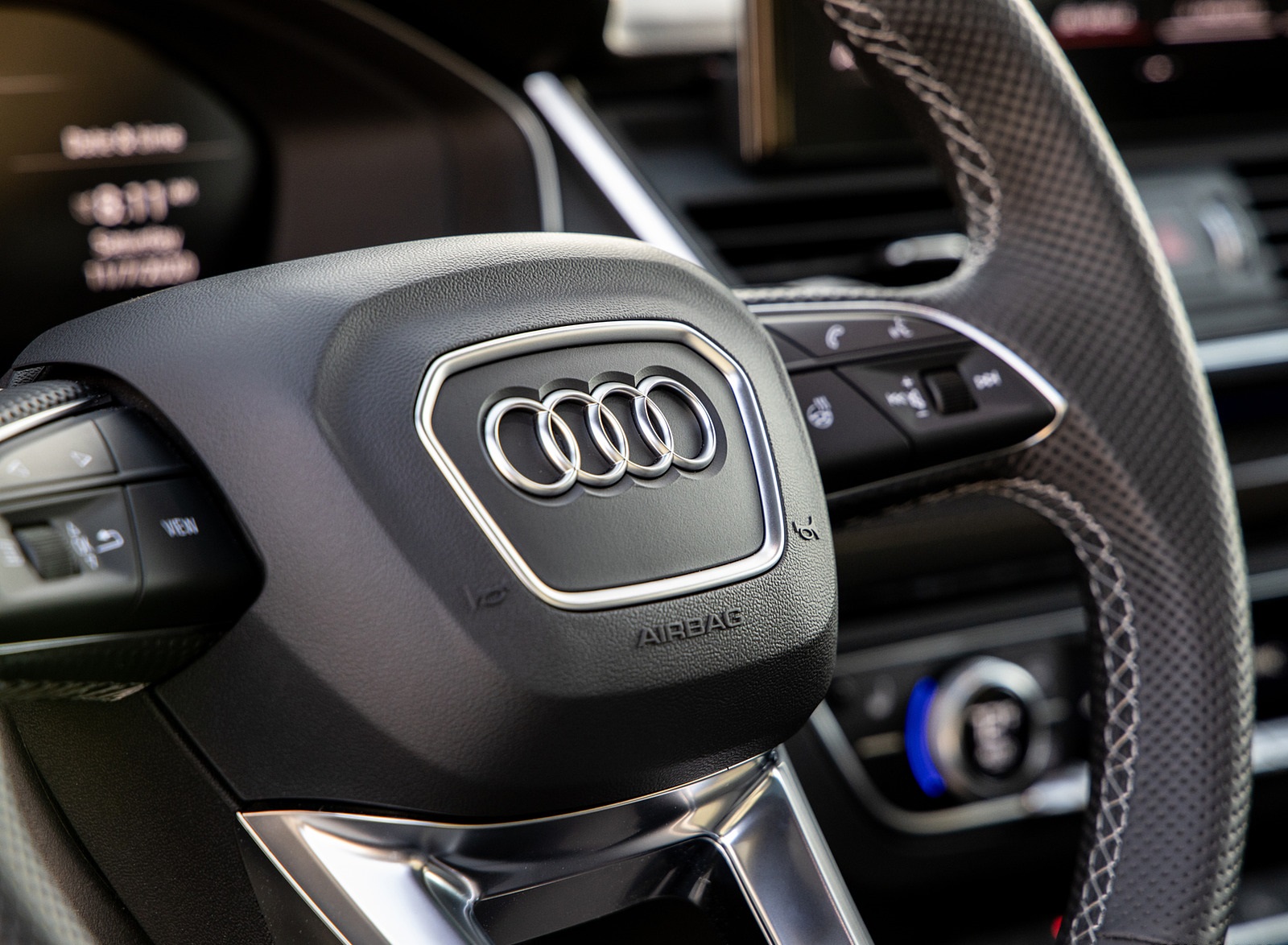 2021 Audi SQ5 (US-Spec) Interior Steering Wheel Wallpapers #42 of 64
