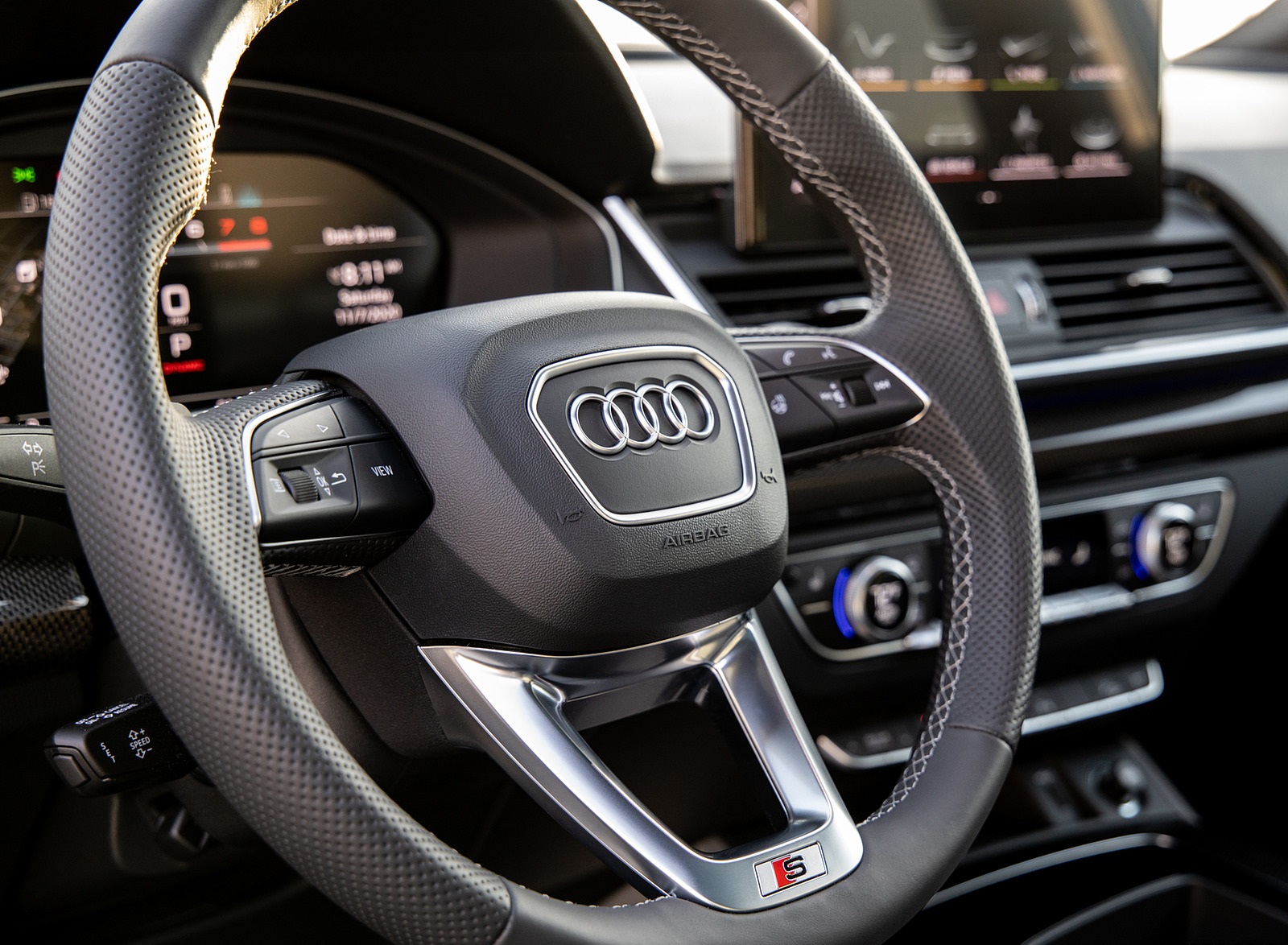 2021 Audi SQ5 (US-Spec) Interior Steering Wheel Wallpapers #41 of 64