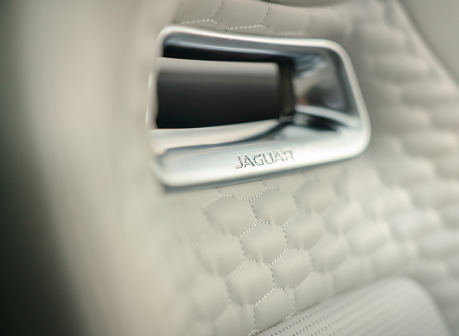 2021 Jaguar F-PACE SVR (Color: Atacama Orange) Interior Seats Wallpapers #61 of 125