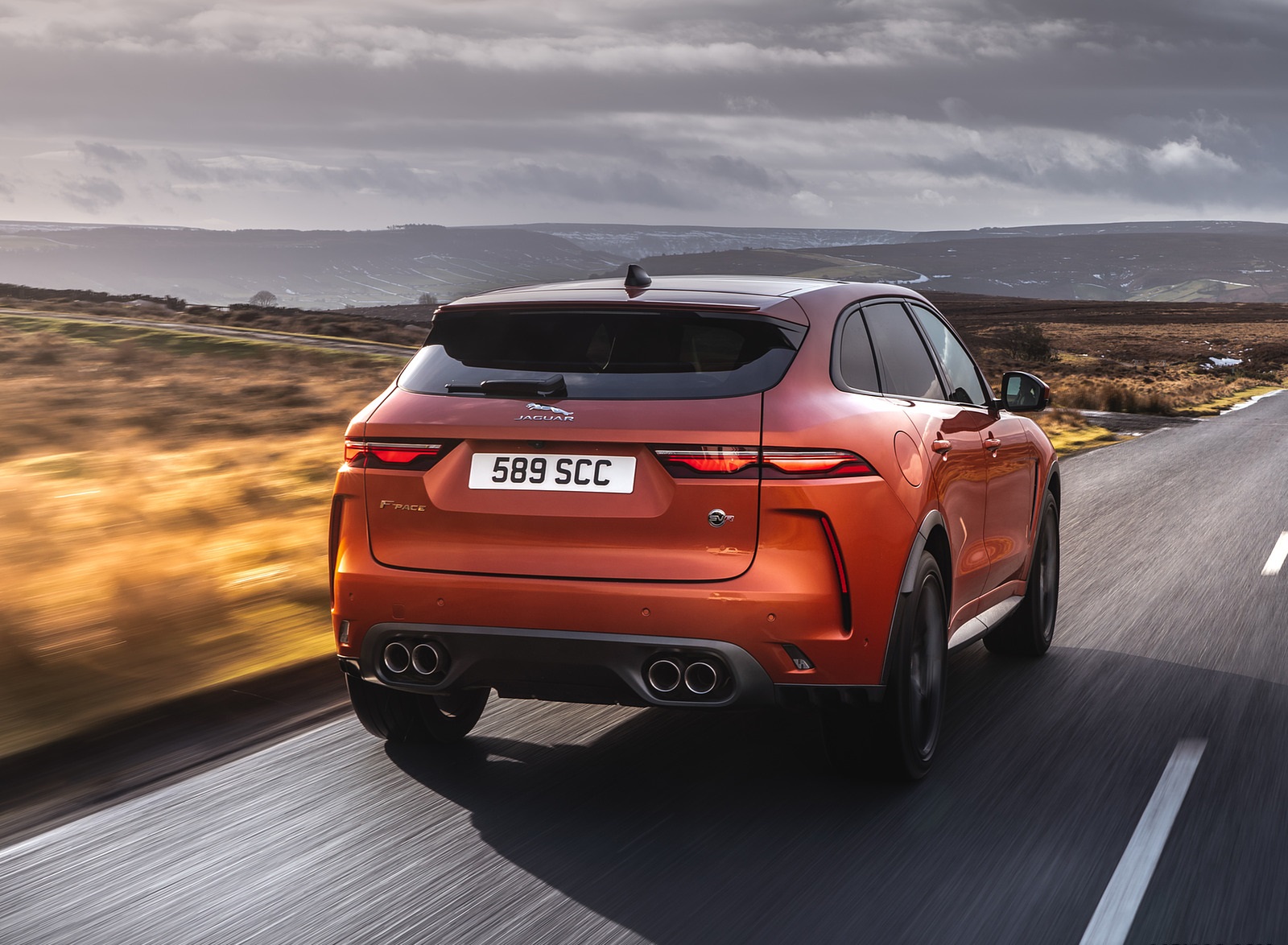 2021 Jaguar F-PACE SVR (Color: Atacama Orange) Rear Wallpapers  #40 of 125